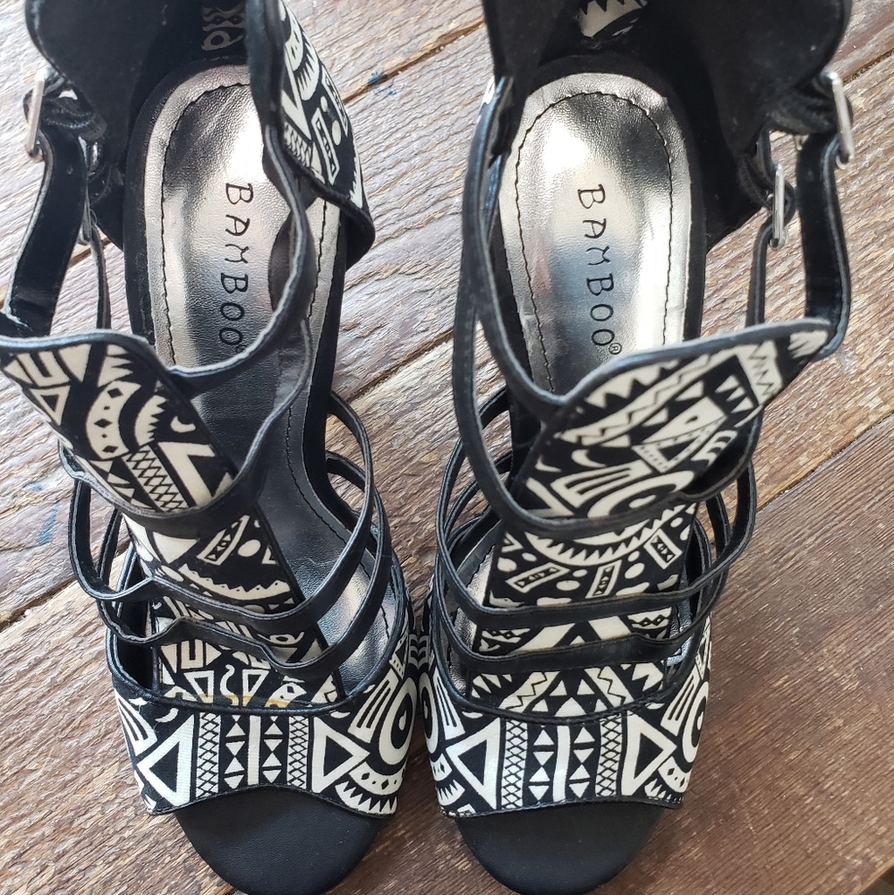 Size 7 - Picture 4 of 4